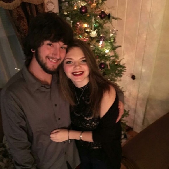 Meet your Posher, Olivia - Picture 1 of 1